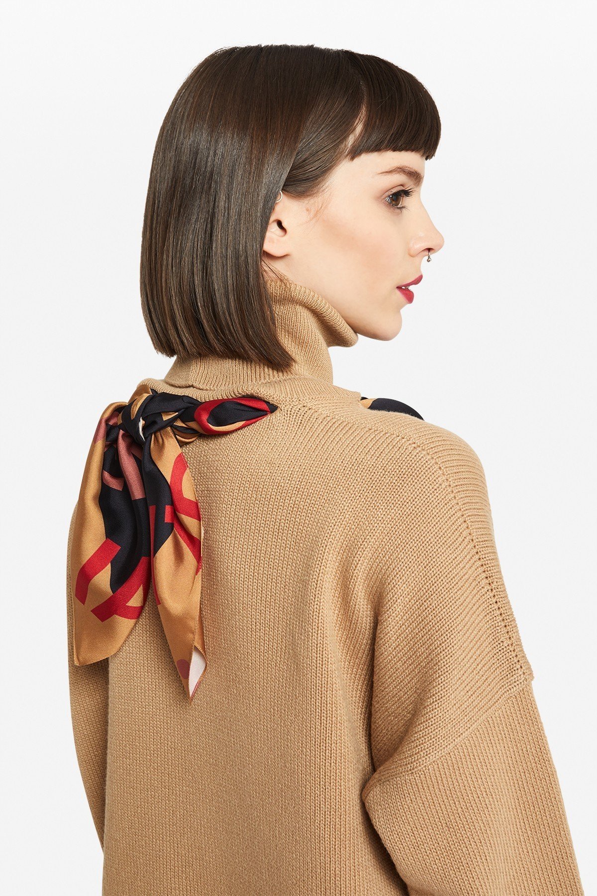 Polo-necked jumper with porthole and matching foulard