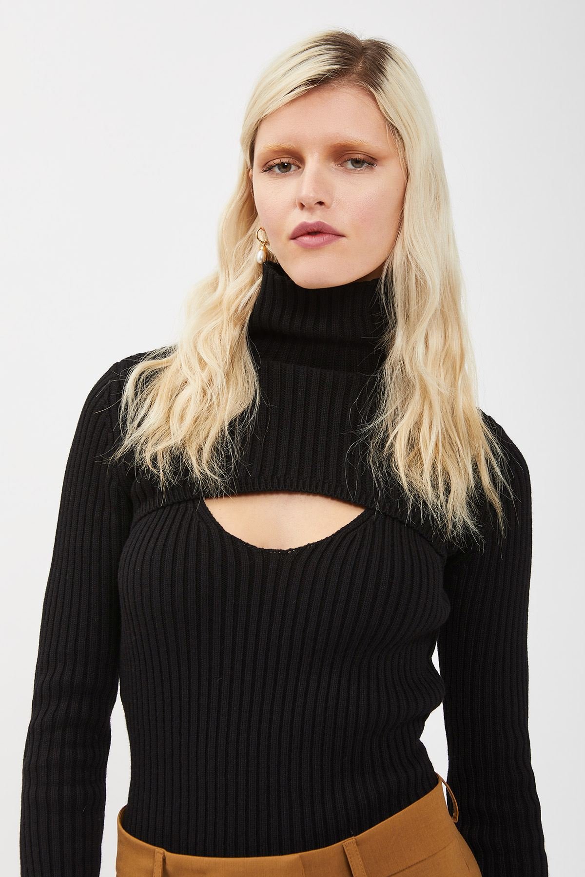 Wool-blend jumper with cut-out detail