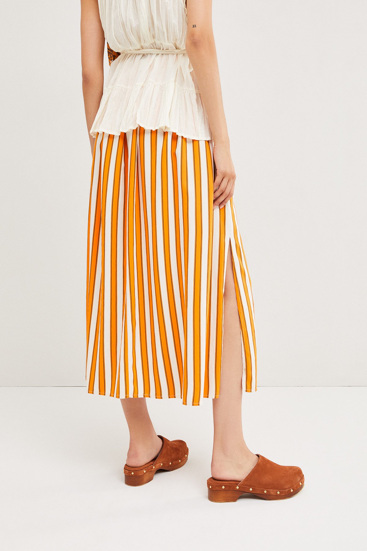 Midi skirt with slits