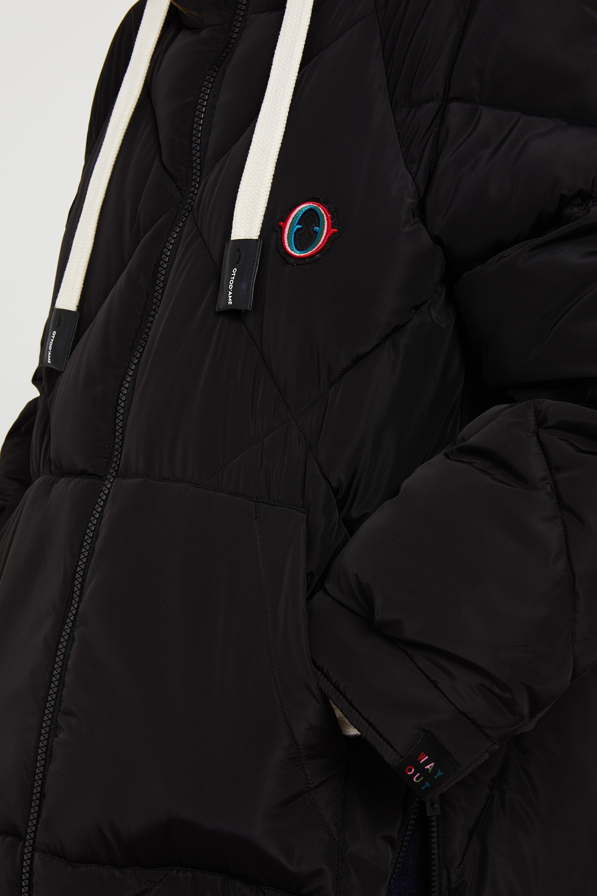 Oversized puffer jacket with hood