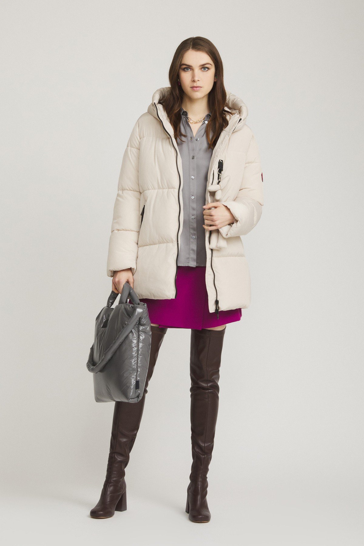 Puffer jacket with wide neck
