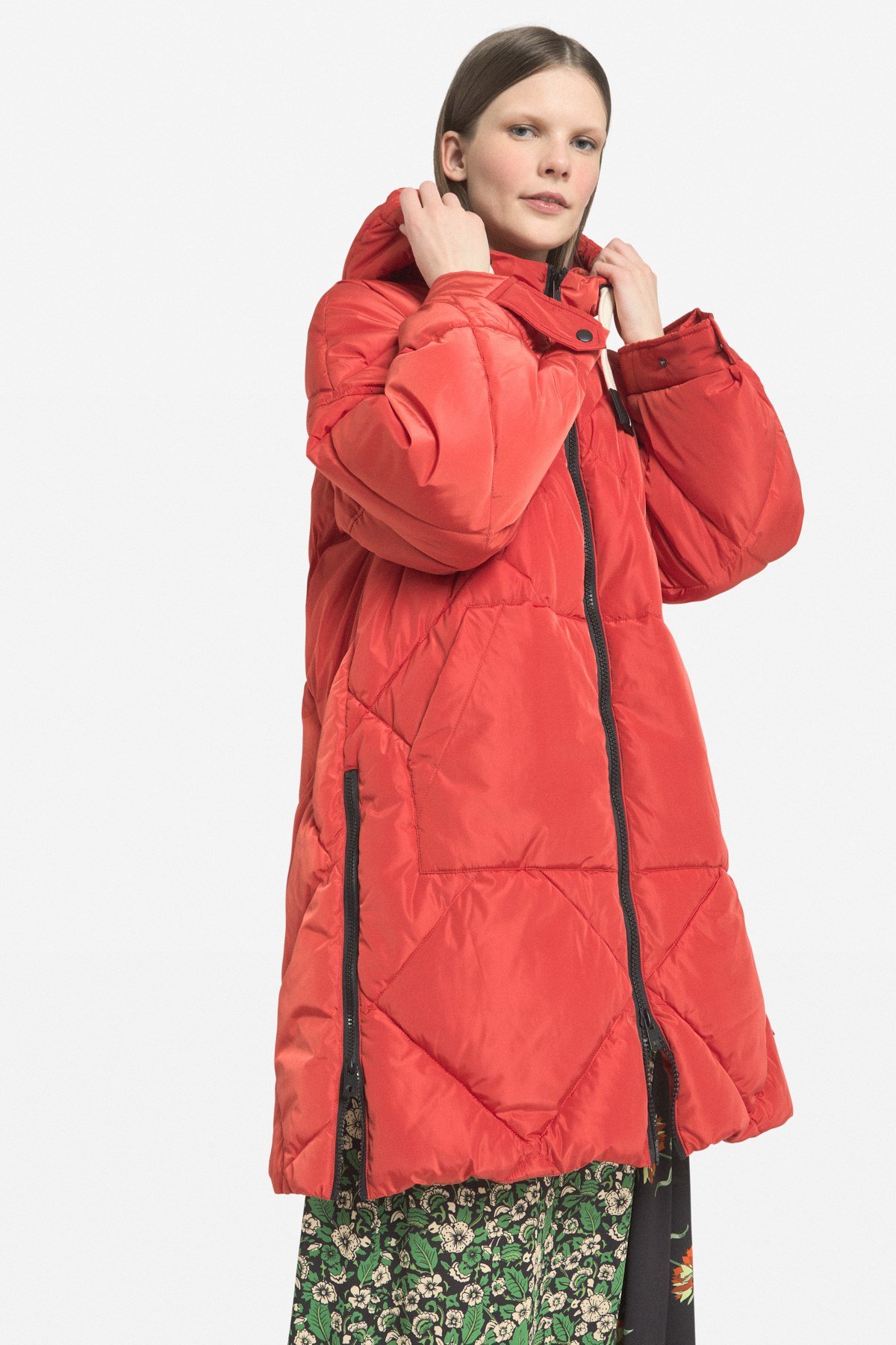 Quilted down jacket with drawstring