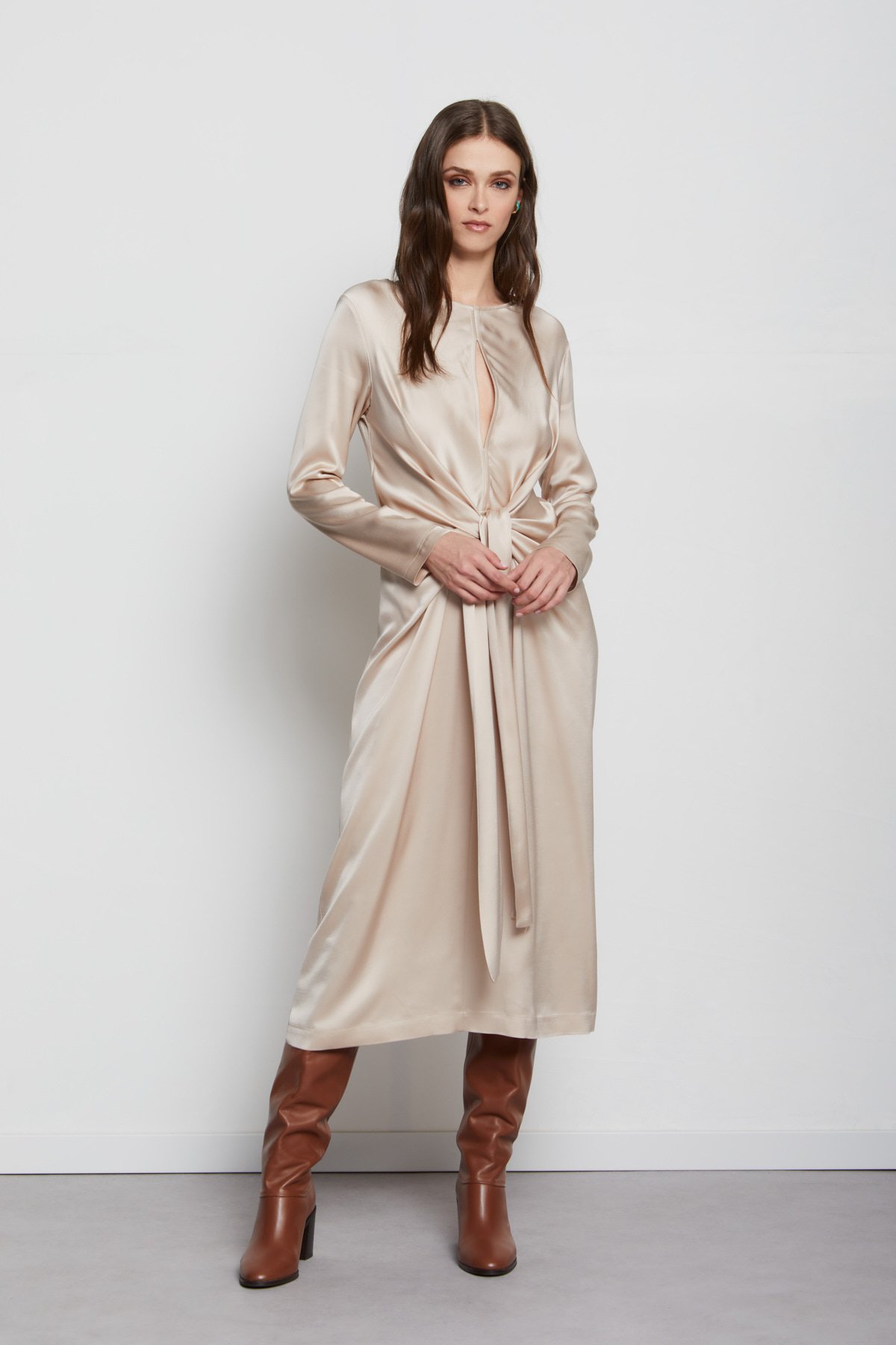 Viscose dress with knot