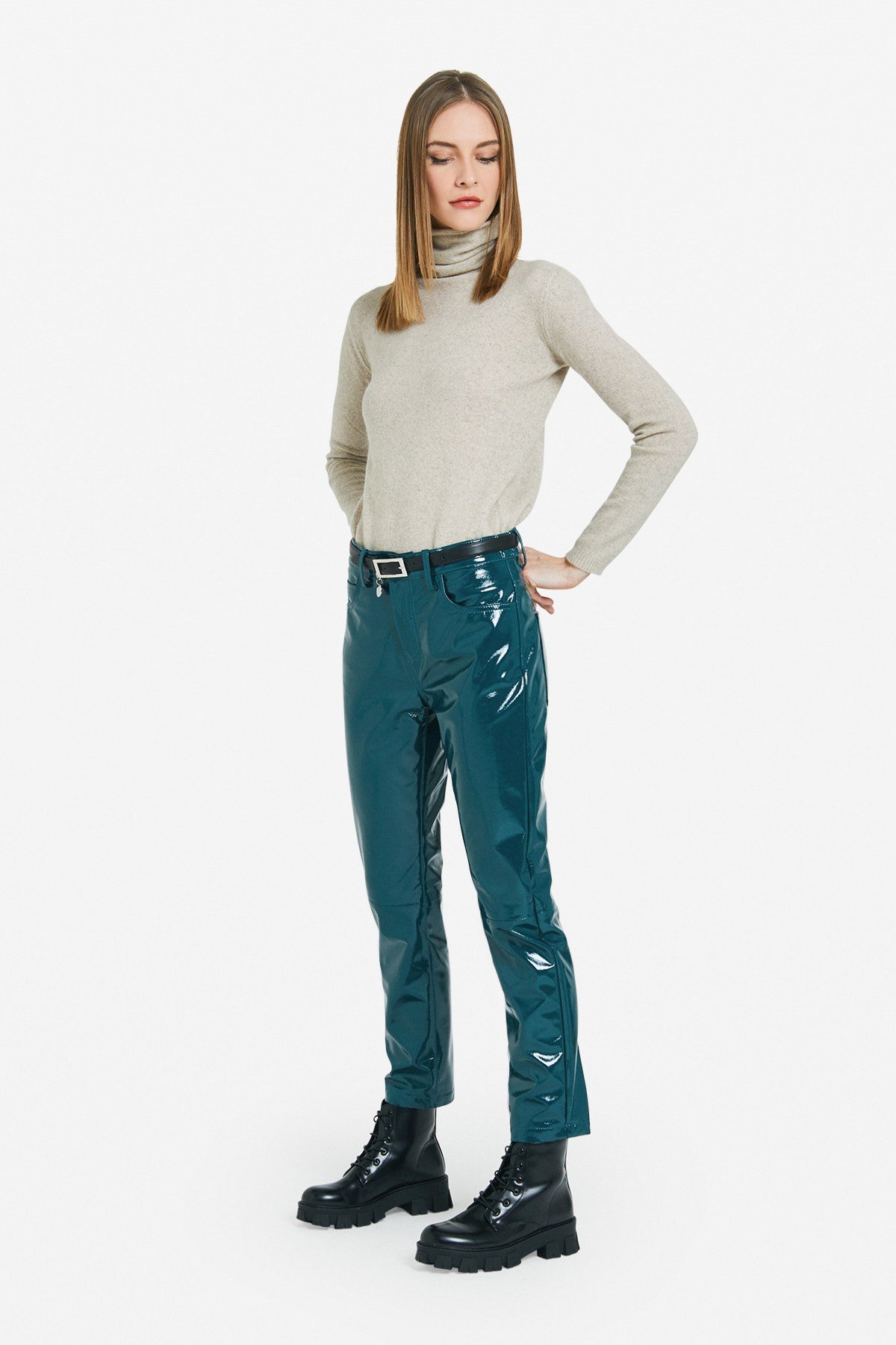 Patent leather cigarette trousers