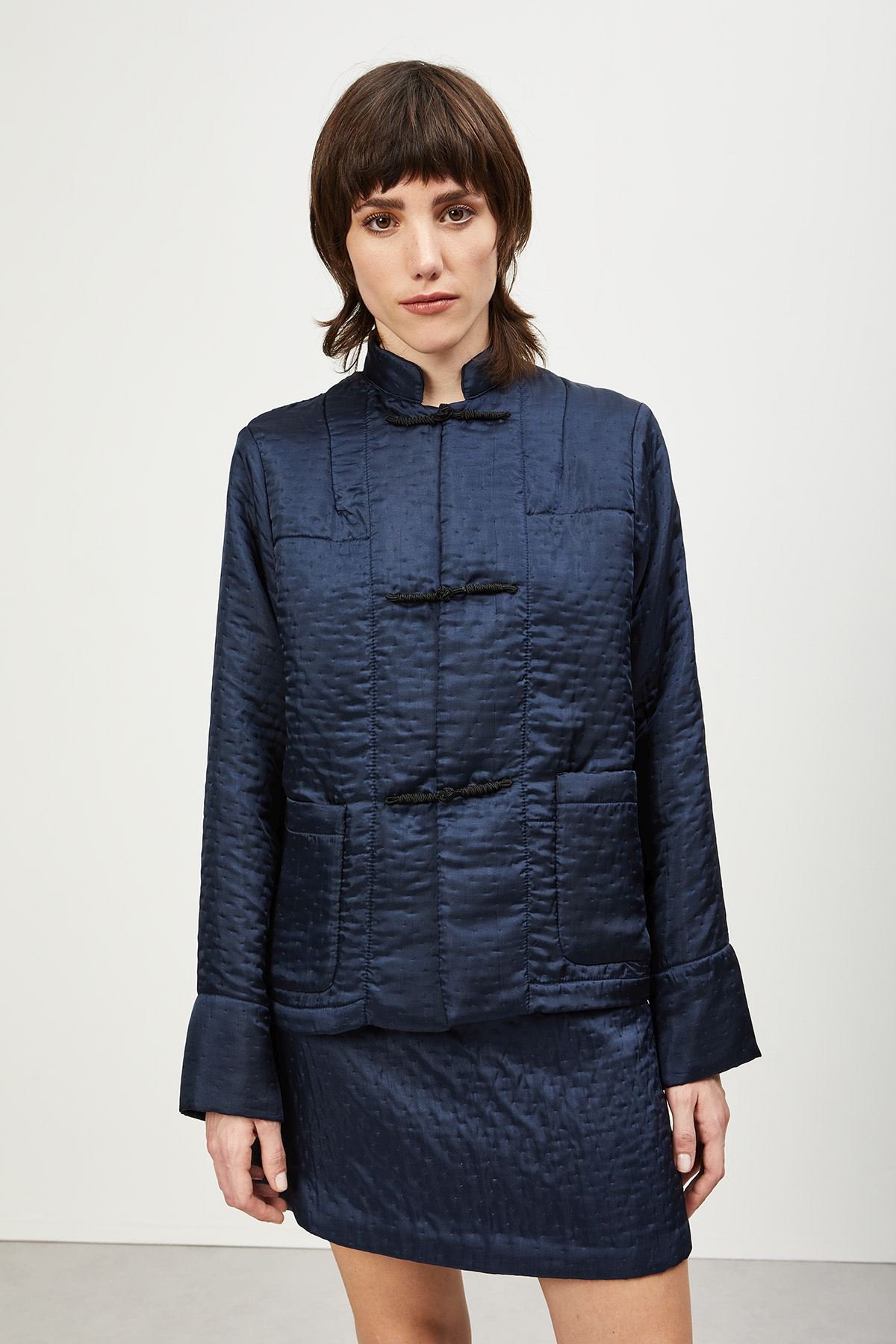 Puffer jacket with band collar
