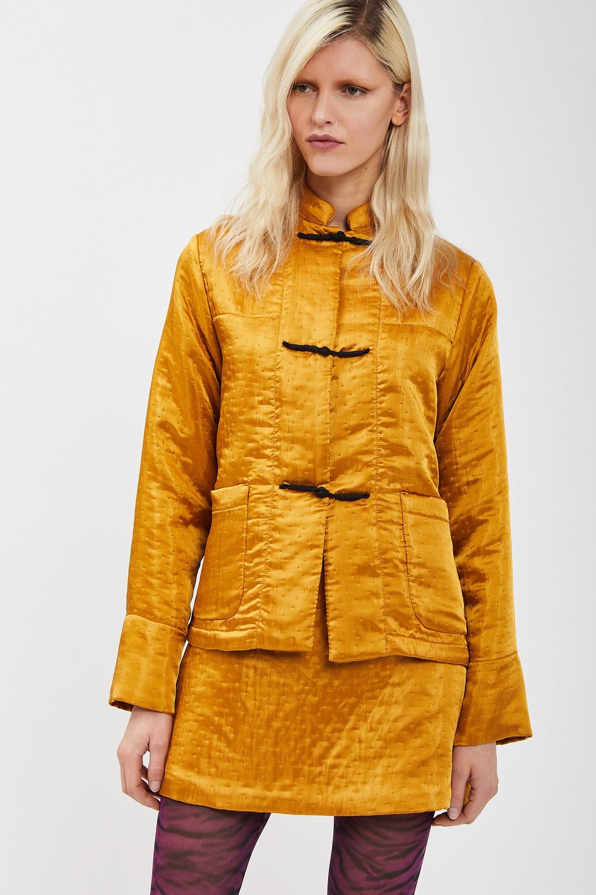 Puffer jacket with band collar